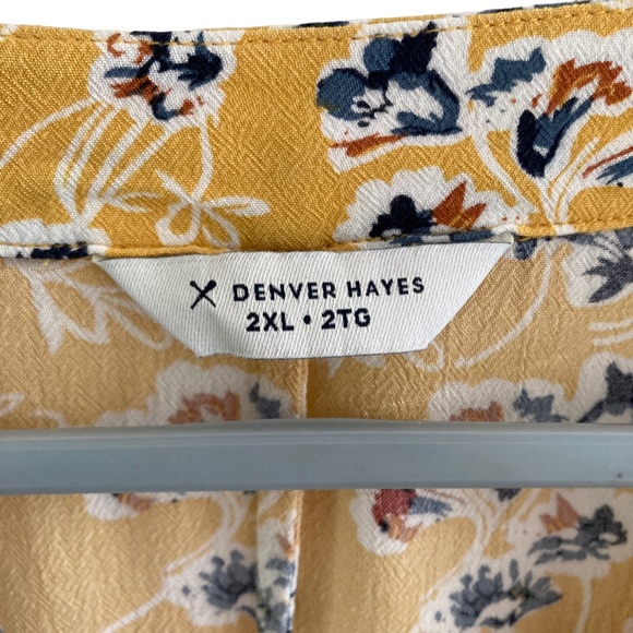 Denver Hayes | Front Tie Floral Top - Picture 11 of 11